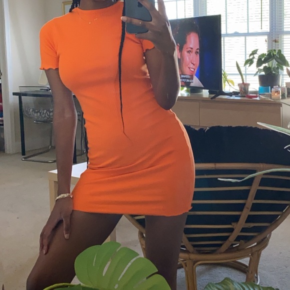 Misguided Orange Scallop Hem Dress Sz 2 - Picture 2 of 9